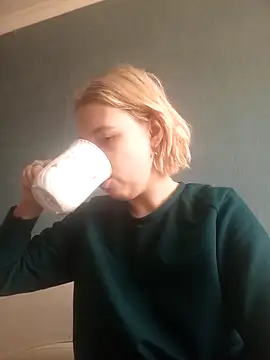 Gussie Bridie online show from 01-18-25, 09:02