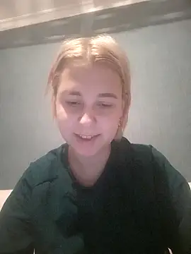 Gussie Bridie online show from 01-18-25, 03:16