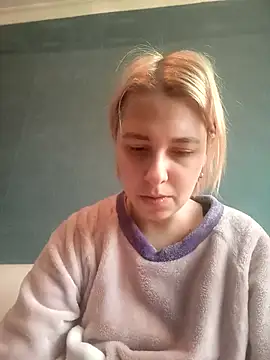 Gussie Bridie online show from 01-23-25, 08:36