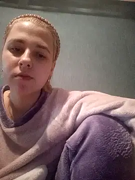 Gussie Bridie online show from 01-25-25, 02:25