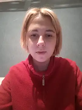 Gussie Bridie online show from 01-28-25, 03:04