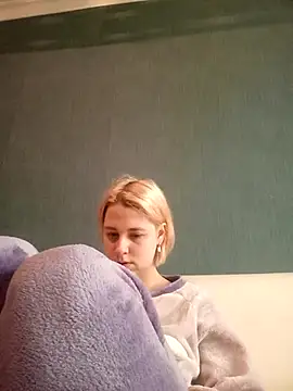 Gussie Bridie online show from 02-01-25, 08:08