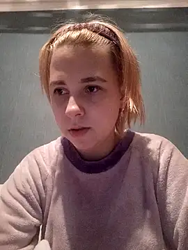 Gussie Bridie online show from 02-05-25, 02:59