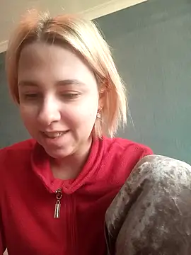 Gussie Bridie online show from 02-12-25, 08:27