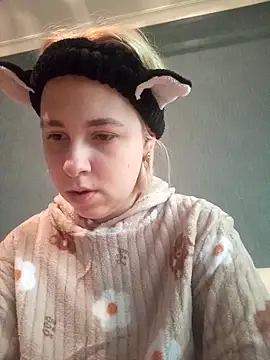 Gussie Bridie online show from 02-14-25, 07:17