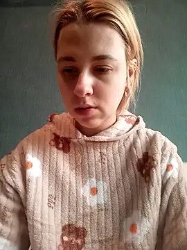 Gussie Bridie online show from 02-15-25, 07:27