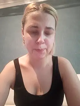 Gussie Bridie online show from 02-28-25, 02:09