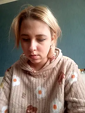 Gussie Bridie online show from 03-04-25, 10:24