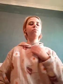 Gussie Bridie online show from 03-07-25, 06:57