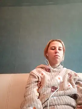 Gussie Bridie online show from 03-08-25, 03:02