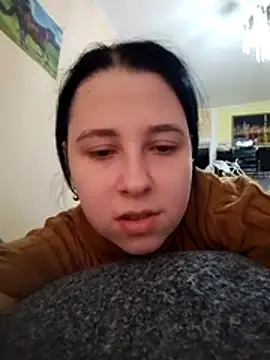 Gussie Bridie online show from 10-22-25, 04:35