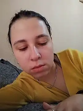 Gussie Bridie online show from 10-25-25, 05:26