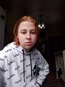 Gussie Bridie online show from 11-20-25, 06:02