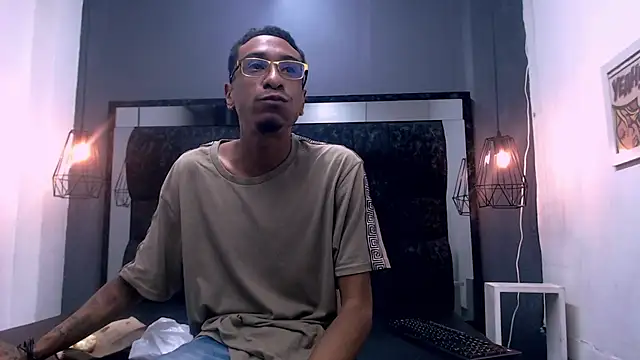 Jose Smoke online show from 10-22-25, 03:07