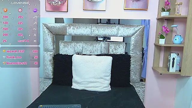 Vaioletcooper online show from 01-24-25, 10:51