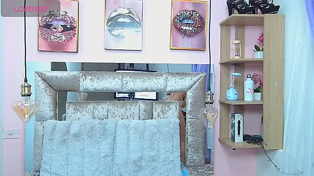 Vaioletcooper online show from 03-05-25, 04:24
