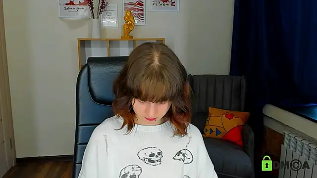 Snapshot of Alina_Mills chatting on 10-14-25, 08:59 Alina Mills online show from 10-14-25, 08:59