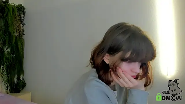 Snapshot of Alina_Mills chatting on 11-12-25, 07:42 Alina Mills online show from 11-12-25, 07:42