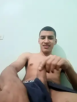 Snapshot of Rogersmit2 chatting on 02-06-26, 03:55 Rogersmit2 online show from 02-06-26, 03:55