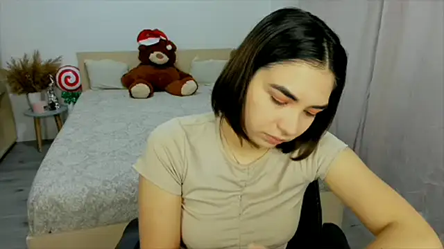 Alexa Dolly12 online show from 12-17-24, 06:24