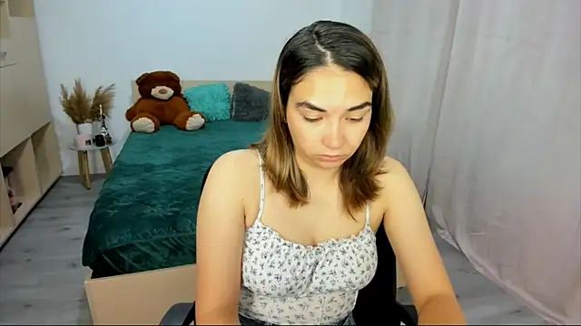 Alexa Dolly12 online show from 09-17-25, 05:20