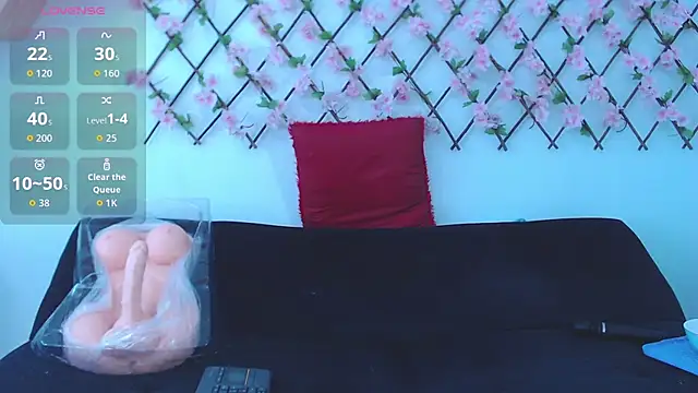 tiffany gomez9 online show from 10-19-25, 02:40