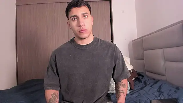 Snapshot of JayMarcos_ chatting on 12-12-24, 01:21 JayMarcos online show from 12-12-24, 01:21