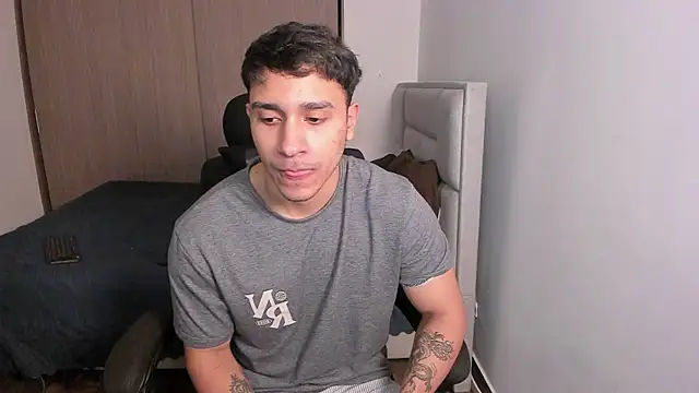 Snapshot of JayMarcos_ chatting on 12-26-24, 02:01 JayMarcos online show from 12-26-24, 02:01