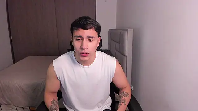 Snapshot of JayMarcos_ chatting on 01-05-25, 02:38 JayMarcos online show from 01-05-25, 02:38