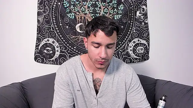 Snapshot of JayMarcos_ chatting on 01-27-25, 12:43 JayMarcos online show from 01-27-25, 12:43