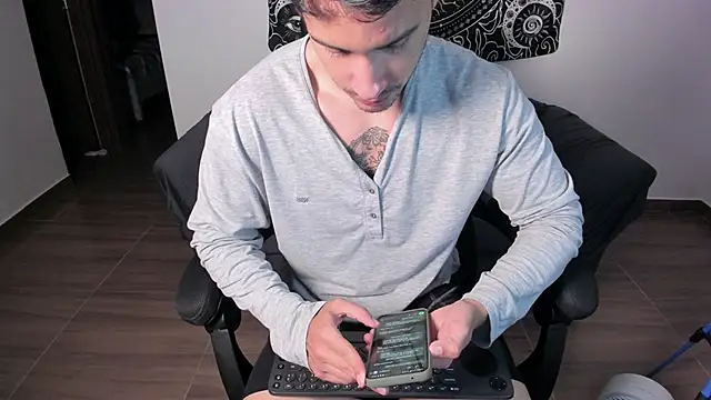 Snapshot of JayMarcos_ chatting on 02-14-25, 05:30 JayMarcos online show from 02-14-25, 05:30