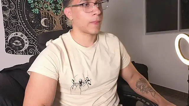 Snapshot of JayMarcos_ chatting on 10-05-25, 02:54 JayMarcos online show from 10-05-25, 02:54