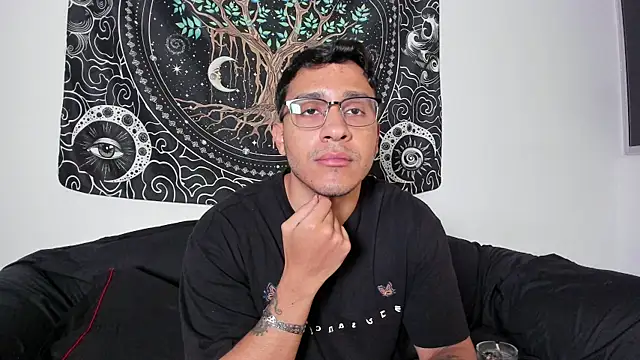 Snapshot of JayMarcos_ chatting on 10-12-25, 01:37 JayMarcos online show from 10-12-25, 01:37