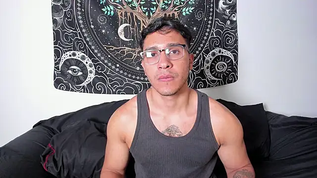 Snapshot of JayMarcos_ chatting on 10-13-25, 04:23 JayMarcos online show from 10-13-25, 04:23