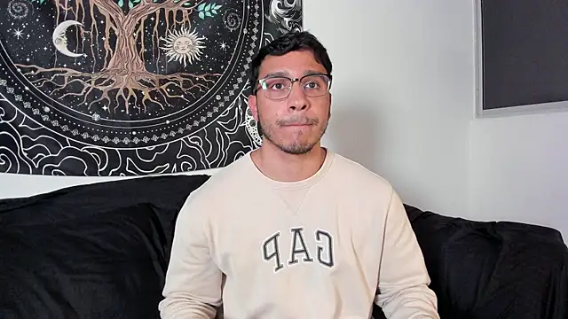 Snapshot of JayMarcos_ chatting on 10-24-25, 03:36 JayMarcos online show from 10-24-25, 03:36