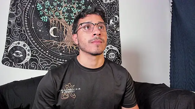 Snapshot of JayMarcos_ chatting on 11-19-25, 04:01 JayMarcos online show from 11-19-25, 04:01