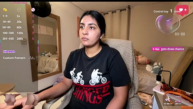 Snapshot of cloe_small chatting on 10-08-25, 01:36 cloe small online show from 10-08-25, 01:36