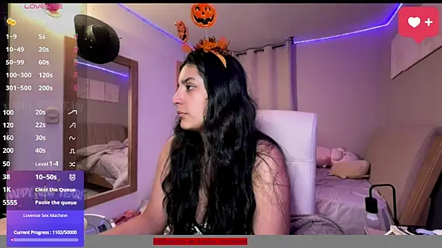 Snapshot of cloe_small chatting on 10-10-25, 02:32 cloe small online show from 10-10-25, 02:32