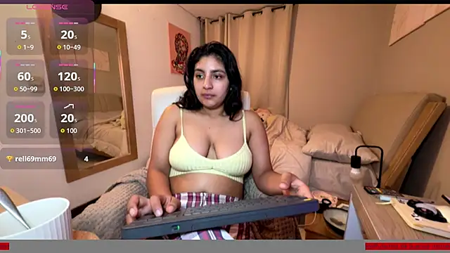 Snapshot of cloe_small chatting on 10-13-25, 04:34 cloe small online show from 10-13-25, 04:34