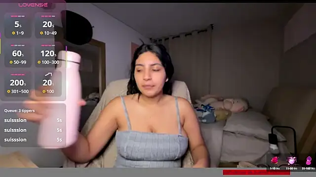 Snapshot of cloe_small chatting on 10-15-25, 07:52 cloe small online show from 10-15-25, 07:52