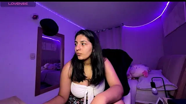 Snapshot of cloe_small chatting on 11-04-25, 02:43 cloe small online show from 11-04-25, 02:43