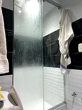 Snapshot of cloe_small chatting on 11-09-25, 04:22 cloe small online show from 11-09-25, 04:22