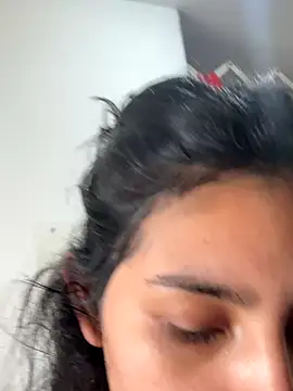 Snapshot of cloe_small chatting on 11-15-25, 02:24 cloe small online show from 11-15-25, 02:24