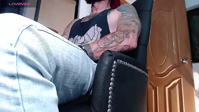 Snapshot of ren_stipee chatting on 03-01-25, 08:02 ren stipee online show from 03-01-25, 08:02