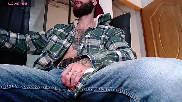 Snapshot of ren_stipee chatting on 03-09-25, 06:28 ren stipee online show from 03-09-25, 06:28