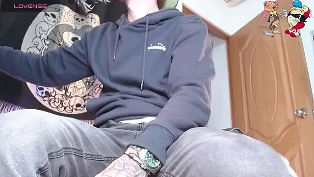 Snapshot of ren_stipee chatting on 10-11-25, 12:21 ren stipee online show from 10-11-25, 12:21