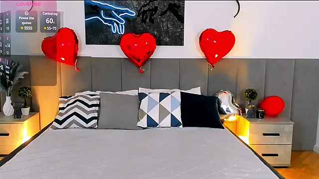 MiaBecky online show from 02-18-25, 05:20