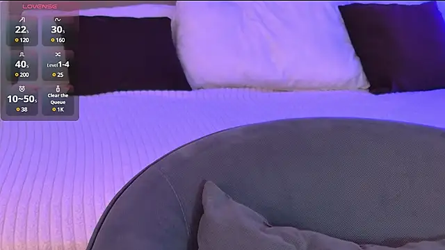 MiaBecky online show from 03-09-25, 05:22