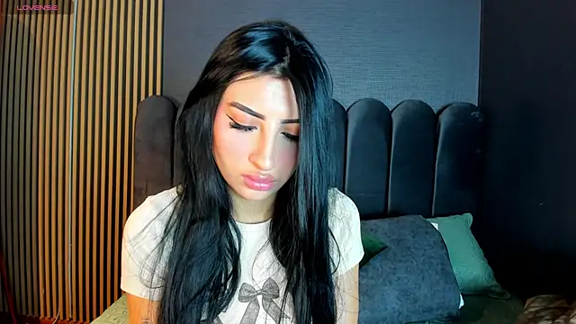 Nicolette ks  online show from 11-25-25, 04:34