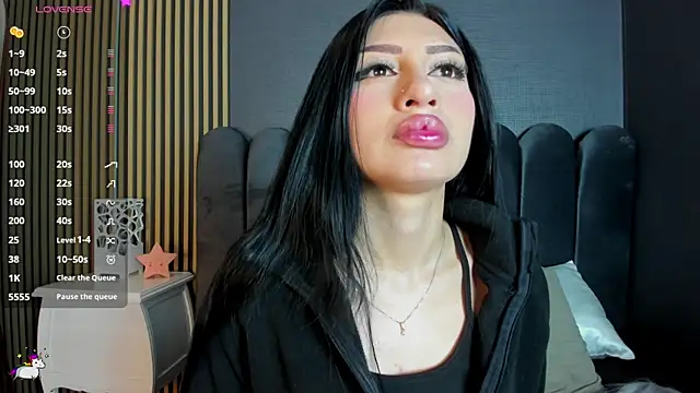 Snapshot of Nicolette_ks_ chatting on 02-13-26, 04:19 Nicolette ks online show from 02-13-26, 04:19